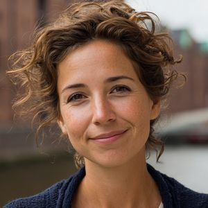 linda 300x300